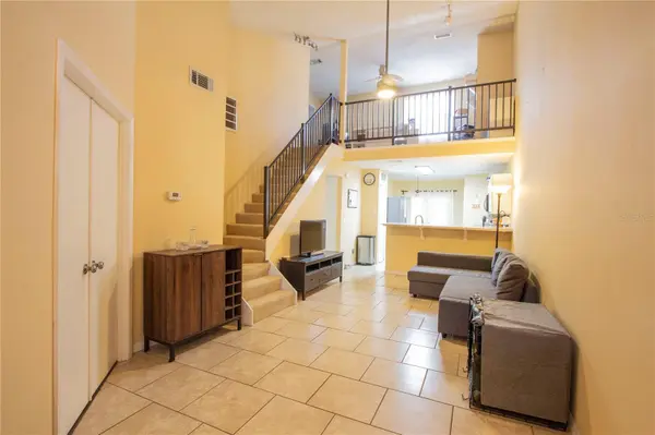 12718 WOOD TRAIL BLVD, Tampa, FL 33625