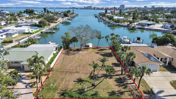 4031 POINSETTIA DR, St Pete Beach, FL 33706