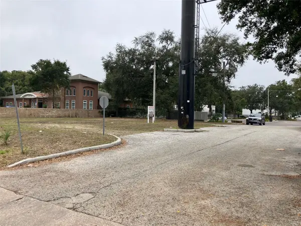3900 N MARGUERITE AVE, Tampa, FL 33603