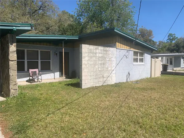 8029 CHATEAU DR S, Jacksonville, FL 32221