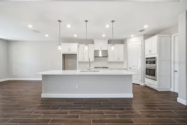 35056 EMBERVIEW DR, Zephyrhills, FL 33541