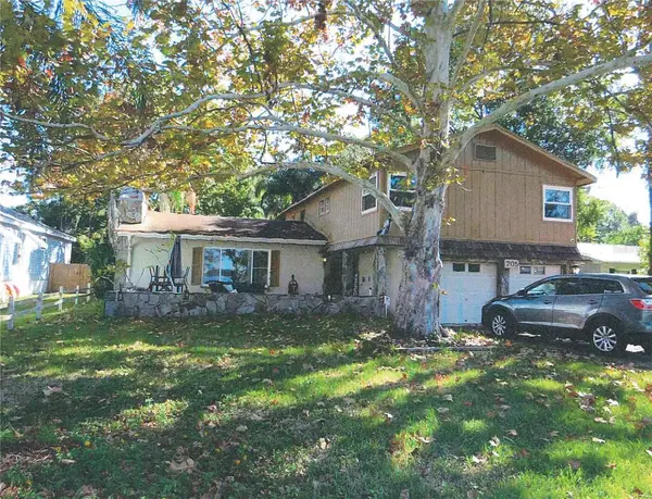 705 SHORE DR E, Oldsmar, FL 34677