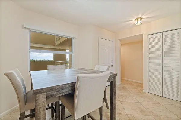 6105 BAHIA DEL MAR CIR #683, St Petersburg, FL 33715