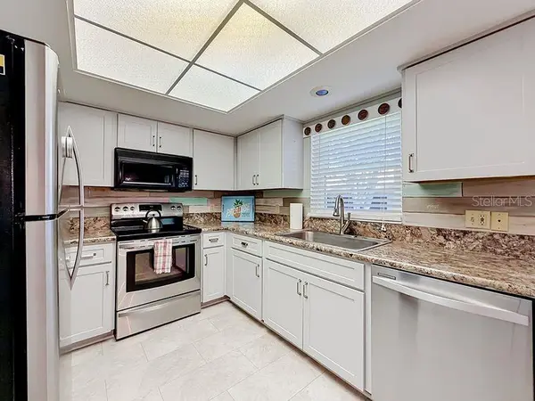 2210 UTOPIAN DR E #214, Clearwater, FL 33763