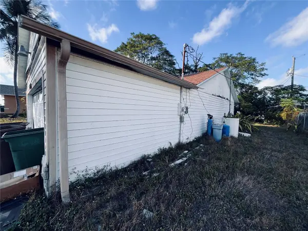 2247 SW 4TH ST, Cape Coral, FL 33991