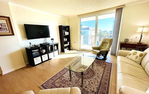 9 HAIG PL #312, Dunedin, FL 34698