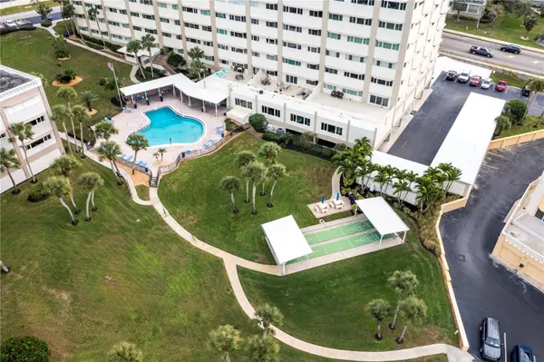 100 BLUFF VIEW DR #609A, Belleair Bluffs, FL 33770