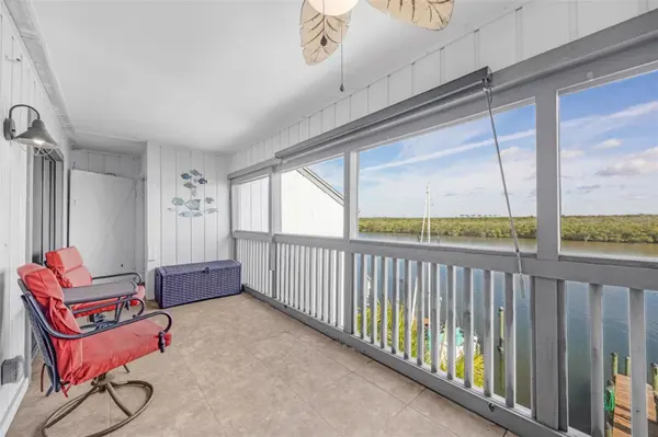 803 BAHIA DEL SOL DR #B, Ruskin, FL 33570