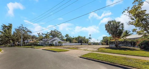 105 ESTADO WAY NE, St Petersburg, FL 33704