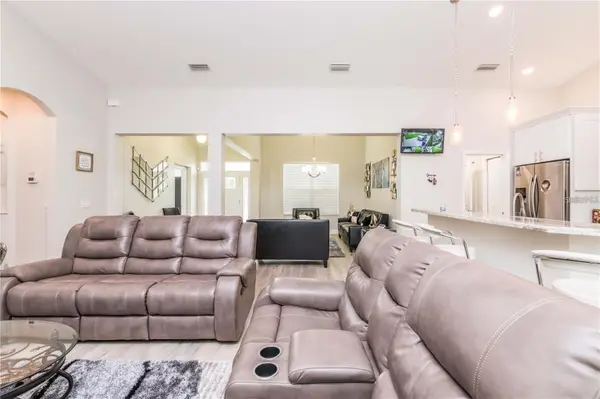 5816 LITTLE RIVER DR, Tampa, FL 33615