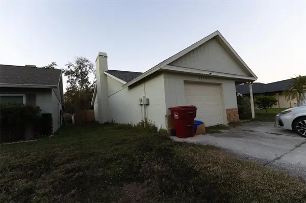 4610 N COUNTRY HILLS CT, Plant City, FL 33566