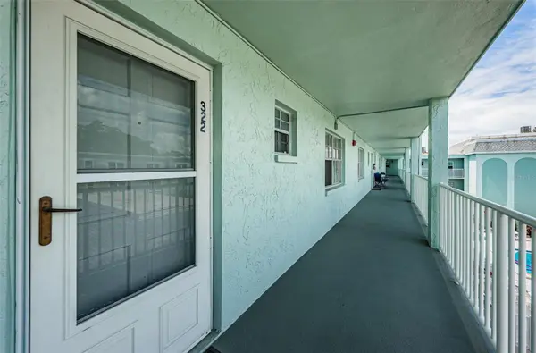 1706 BELLEAIR FOREST DR #322, Belleair, FL 33756