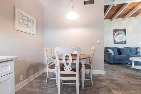 6006 MIDNIGHT PASS RD #22, Sarasota, FL 34242