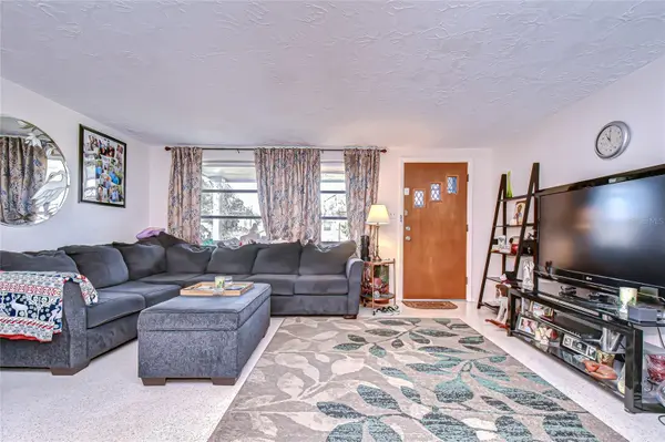 2128 SHANNON DR, Holiday, FL 34690