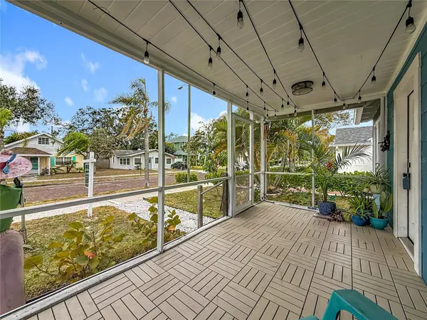 520 ROANOKE ST, Dunedin, FL 34698