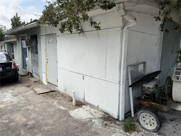 310 E BOOKER ST, Avon Park, FL 33825