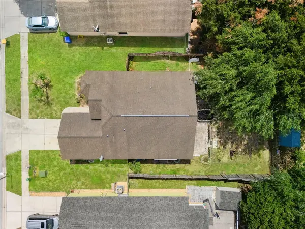 2318 BARONS CT, Tavares, FL 32778