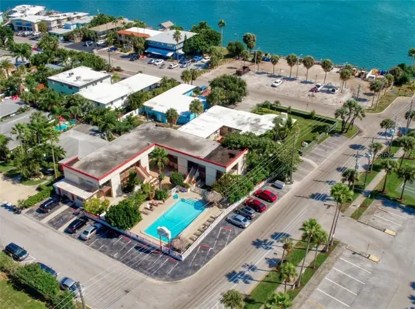 64 BAY ESPLANADE #203, Clearwater, FL 33767