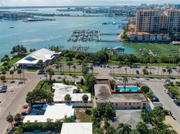 64 BAY ESPLANADE #302, Clearwater, FL 33767