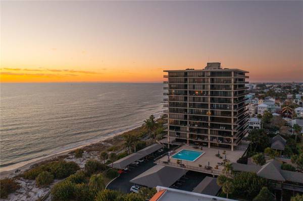 7650 BAYSHORE DR #401, Treasure Island, FL 33706