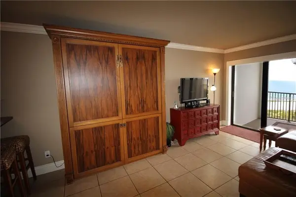 1230 GULF BLVD #1805, Clearwater, FL 33767