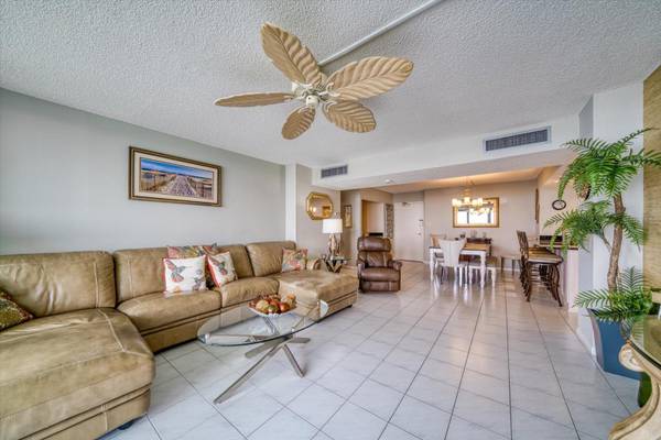 450 S GULFVIEW BLVD #907, Clearwater, FL 33767