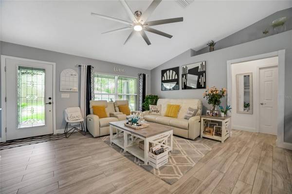 12476 JAYBIRD RD, Weeki Wachee, FL 34614