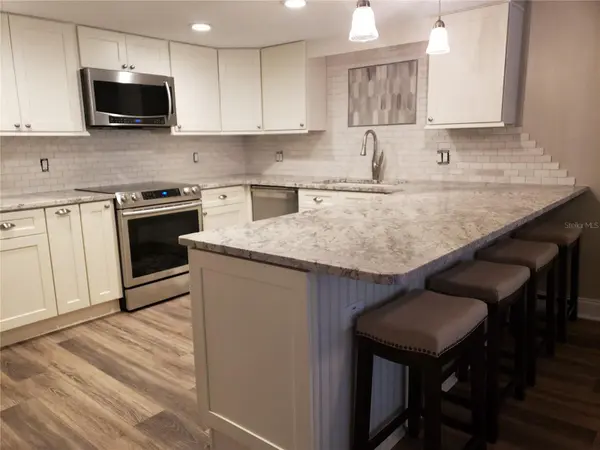 1460 GULF BLVD #1102, Clearwater, FL 33767