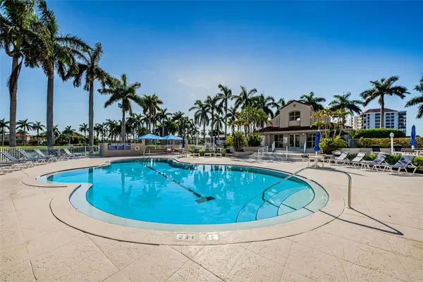 6000 BAHIA DEL MAR CIR #130, St Petersburg, FL 33715