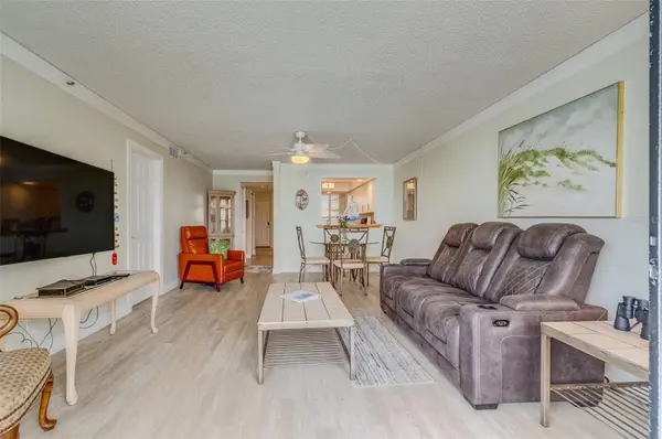 17900 GULF BLVD #2E, Redington Shores, FL 33708
