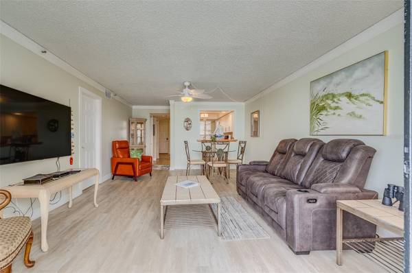 17900 GULF BLVD #2E, Redington Shores, FL 33708