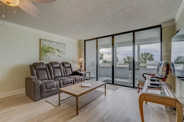 17900 GULF BLVD #2E, Redington Shores, FL 33708