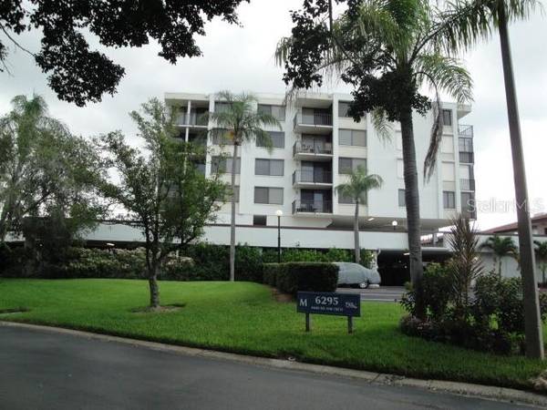 6295 BAHIA DEL MAR CIR #216, St Petersburg, FL 33715