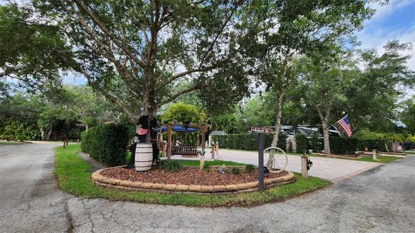 371 BOB CAT LN, River Ranch, FL 33867