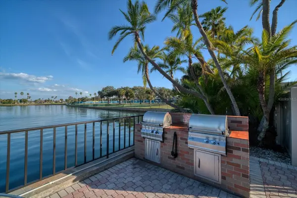 10355 PARADISE BLVD #612, Treasure Island, FL 33706