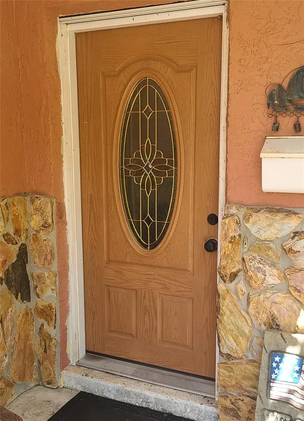 8665 MOCKINGBIRD LN, Seminole, FL 33777