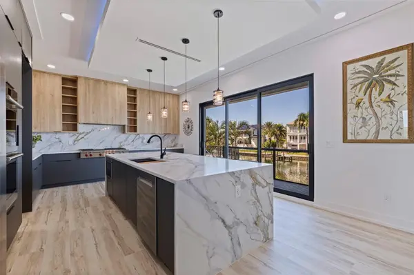 2121 BAYOU GRANDE BLVD NE, St Petersburg, FL 33703