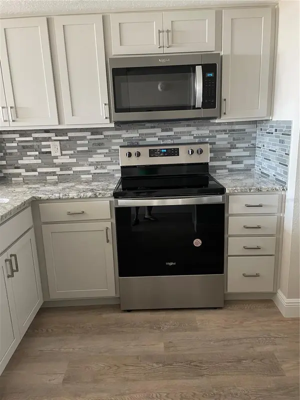 6177 SUN BLVD #405, St Petersburg, FL 33715
