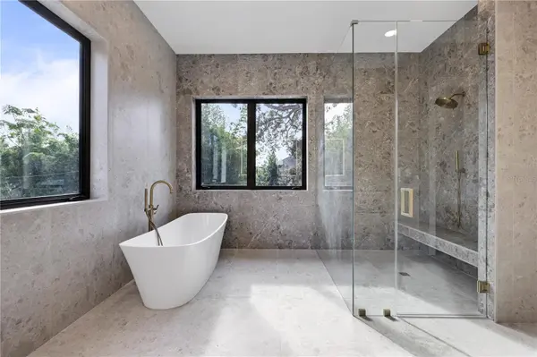 2201 N GLENWOOD DR, Tampa, FL 33602
