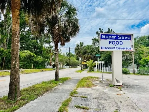223 E VOORHIS AVE, Deland, FL 32724
