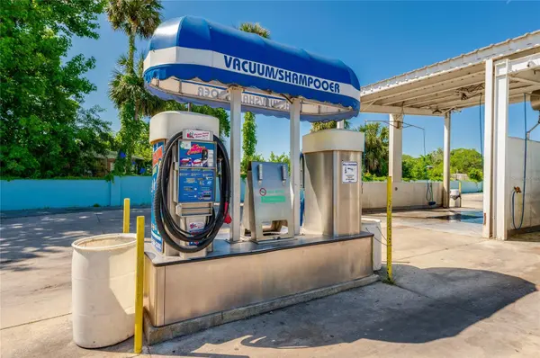 1451 N NOVA RD, Daytona Beach, FL 32117