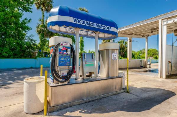 1451 N NOVA RD, Daytona Beach, FL 32117