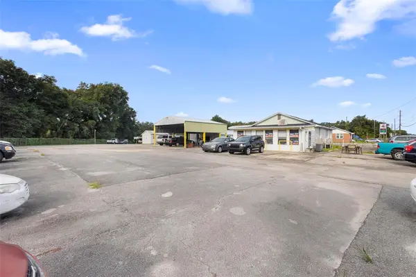 2490 N WOODLAND BLVD, Deland, FL 32720