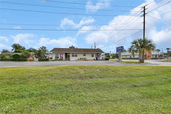 1319 S WOODLAND BLVD, Deland, FL 32720