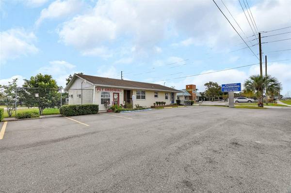 1319 S WOODLAND BLVD, Deland, FL 32720
