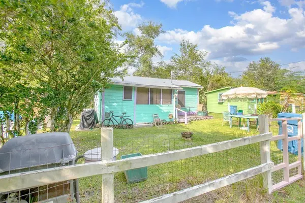 1 SMITH CT, Deland, FL 32724