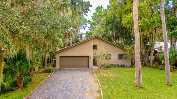 121 N LAKE GEORGE DR, Georgetown, FL 32139