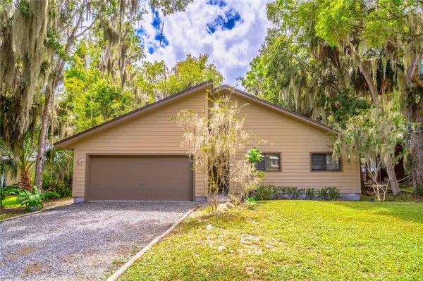 121 N LAKE GEORGE DR, Georgetown, FL 32139