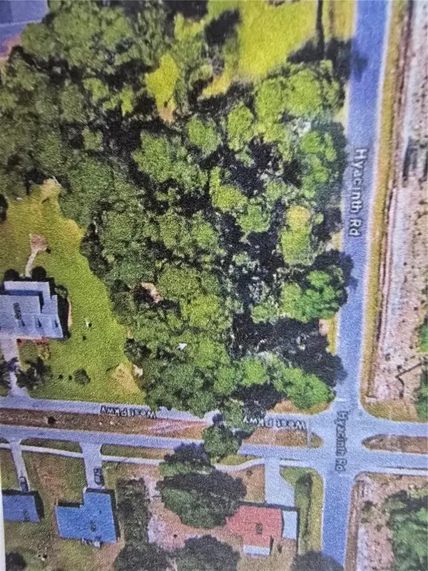 WEST Pkwy, Deland, FL 32724
