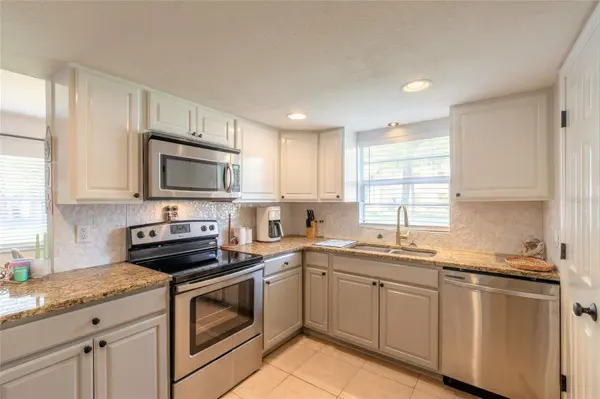 415 BANANA CAY DR #F, South Daytona, FL 32119